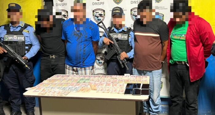 Capturan a dos hondureños y dos guatemaltecos cuando intentaban trasladar de manera irregular a una joven hacia los EEUU
