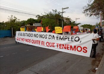 ¡Tal y como lo anunciaron! Protestas y bloqueos en varias carreteras del país por transportistas de carga pesada