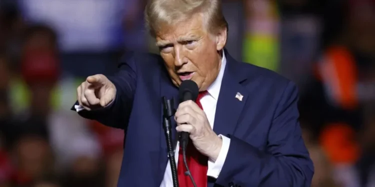 “Si no hace su trabajo contra las drogas, nosotros lo haremos”, advierte Trump a México