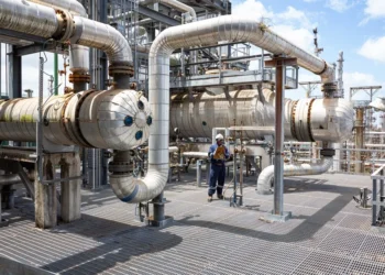 El brent se dispara un 5,6 %, hasta los 114 dólares, ante las nuevas tensiones en Ormuz