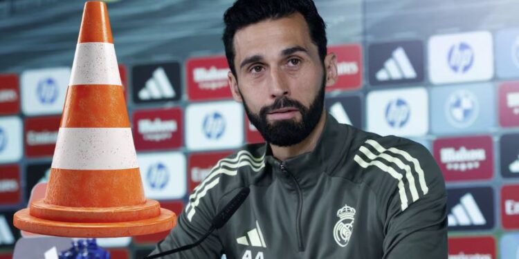 Crisis total en el Real Madrid: el humillante apodo que le habrían puesto los jugadores al técnico Álvaro Arbeloa