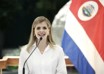 ¿Quién es Laura Fernández, la presidenta que promete reformar Costa Rica?