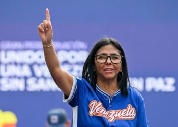 Delcy Rodríguez regresa a Venezuela tras asistir a la CIJ por la disputa con Guyana