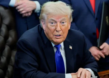 Donald Trump suspendió el “Proyecto Libertad” en el estrecho de Ormuz mientras avanzan las conversaciones con Irán