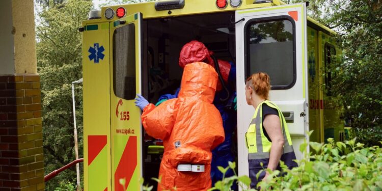 EE.UU. minimiza el riesgo de contagio en el país tras nuevo brote de ébola