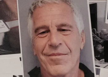 Un juez divulga una posible nota de suicidio de Epstein supuestamente hallada en su celda en 2019