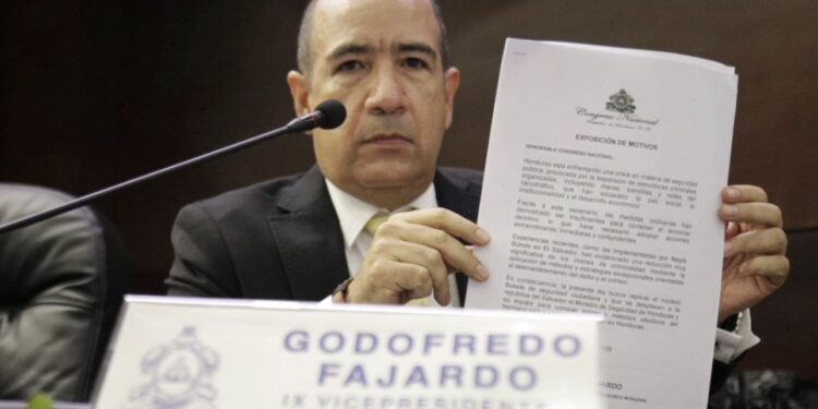 Diputado Godofredo Fajardo propone la “Ley Nayib Bukele” para que se replique el modelo de seguridad salvadoreño en Honduras