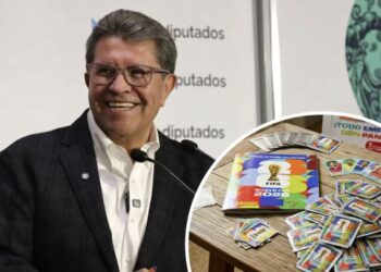 Cámara de Diputados del congreso mexicano organiza intercambio masivo de vistas del álbum del Mundial