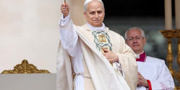 El papa insiste en que no se explote el nombre de Dios para fines políticos o militares