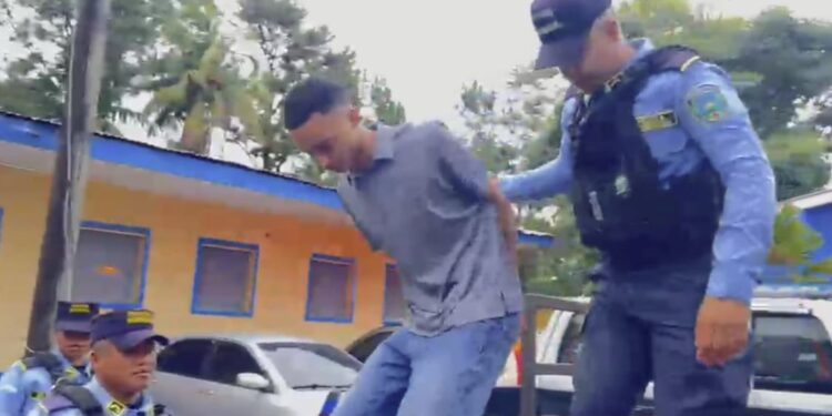 “No fue violación”: maestro acusado de abusar de menor de 12 años se defiende