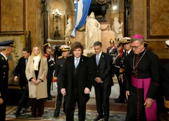 La Iglesia católica reclamó a Milei “compromiso” con “los más pobres” de Argentina