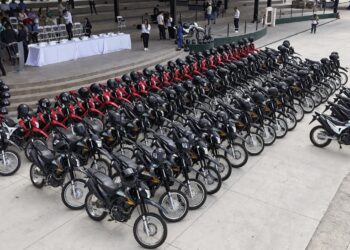 ¡Salud en dos ruedas! Entregan 100 motocicletas a la SESAL para ser utilizadas en las zonas rurales