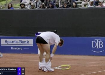 Perdió el punto y se bajó los pantalones: el nuevo escándalo del francés Moutet que da que hablar en el mundo del tenis