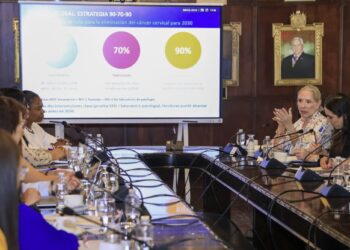 Primera dama lideró una reunión sobre la prevención del cáncer de cérvix