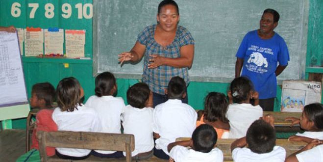 Secretaría de Educación anuncia que docentes PROHECO recibirán ajuste salarial a partir de este mes de mayo