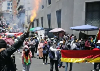Bolivia entra en cuarta semana de protestas sin avances en el diálogo
