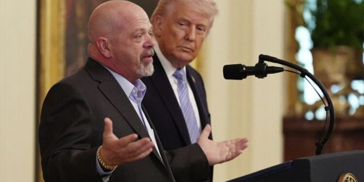 Rick Harrison, el presentador de “El precio de la historia”, comparó a los traficantes de drogas con terroristas