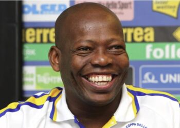 Faustino Asprilla arremetió contra un periodista deportivo: “Cree que porque ha visto 10 mundiales es lo mismo verlos que jugarlos”