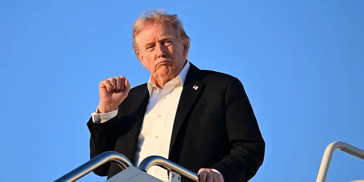 Donald Trump amenaza con “borrar de la faz de la Tierra” a Irán si ataca buques estadounidenses