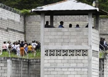 ¡Con todo el peso! 920 años de cárcel le caen a 15 privadas de libertad acusadas de 46 asesinatos
