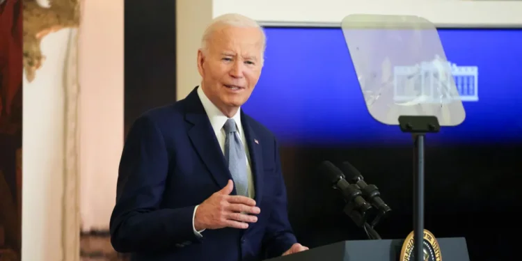 Biden presenta una demanda para impedir la difusión de conversaciones con su biógrafo