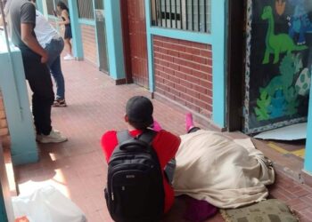 ¡Alegría terminó en tragedia! Madre muere celebrando el Día de la Madre en escuela capitalina