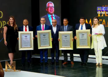 ¡En ceremonia solemne! HCH entregó premios “Pablo Matamoros” a destacados colaboradores