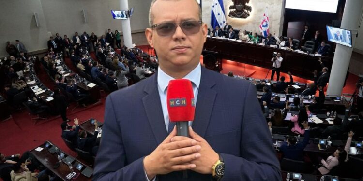 ¡Enhorabuena! CN concede Premio “Froylán Turcios” al destacado periodista de HCH Alex Cáceres