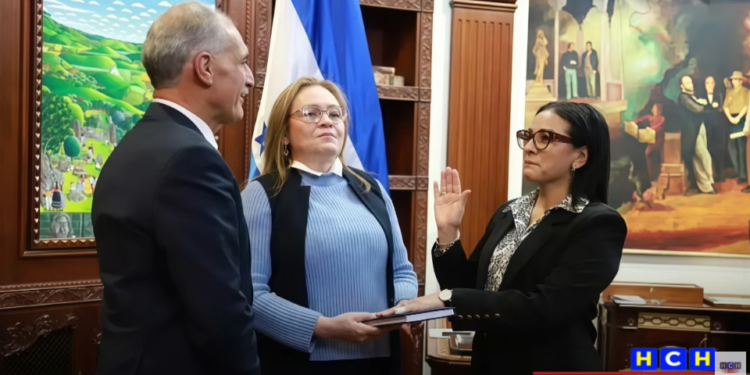 ¡La primera “descabezada” por Papi! Remueven a directora de la OABI y le dan “premio de consolación” en otra trinchera