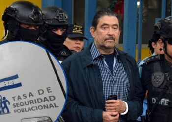 Cinco años de libertad condicional con arresto domiciliario, le dictan al exdirector de la Tasa de Seguridad en EE.UU.