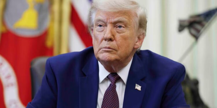 Trump anuncia represalias contra Irán por derribar un helicóptero estadounidense