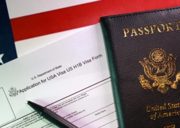 Estados Unidos comienza a revocar visas a extranjeras que viajan para dar a luz