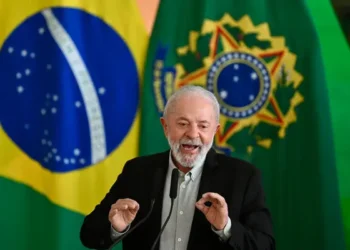 Lula culpa a Flávio Bolsonaro por la amenaza arancelaria de EE.UU.