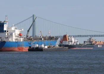 EE.UU. se convierte en el mayor exportador de petróleo del mundo en medio de la crisis en Oriente Medio