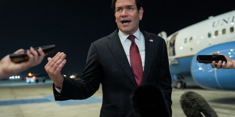 Marco Rubio advirtió que Irán no puede imponer tarifas en Ormuz y pidió frenar los ataques de los grupos aliados a Teherán