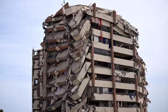 El gobierno de Venezuela elevó la cifra de muertes por el doble terremoto a 589 y 2,890 heridos