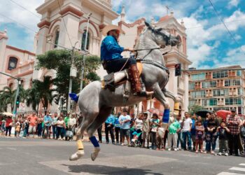 ¡Tome nota! Estas calles sampedranas estarán cerradas hoy por el Desfile Hípico AGAS Cabalgata 2026