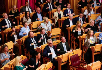 Fiebre mundialista en Noruega: en el parlamento imitaron el festejo vikingo que es furor en la Copa del Mundo