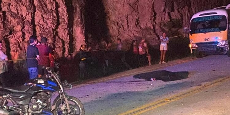 ¡Sangre en la carretera! Fatal colisión deja dos muertos y un herido en la vía a San Juan, Intibucá