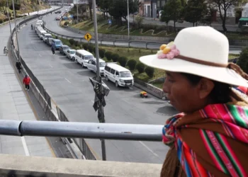 Protestas en Bolivia generan crisis por falta de combustibles: exigen renuncia del presidente