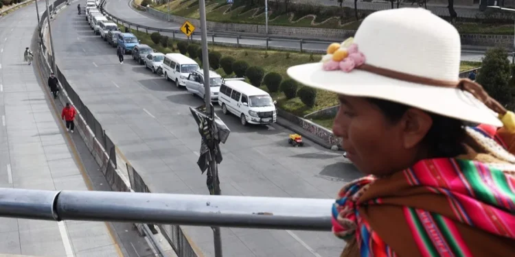 Protestas en Bolivia generan crisis por falta de combustibles: exigen renuncia del presidente