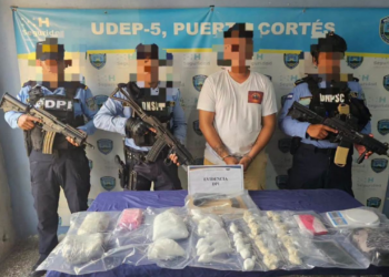 La Policía Nacional captura a un hombre con presunta droga valorada en un millón de lempiras en Puerto Cortés