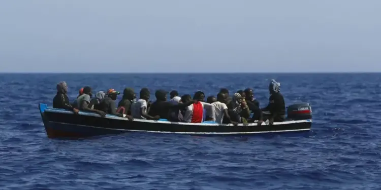 EE.UU. intercepta un barco con 240 migrantes haitianos cerca de las Islas Turcas y Caicos