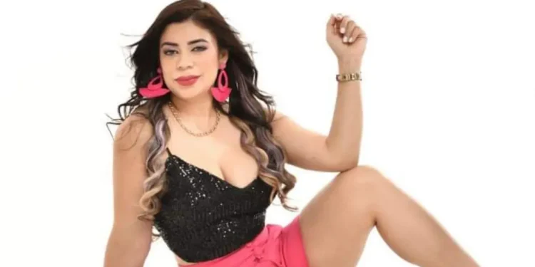 “En una mochila llevaron dólares falsos y bolsas del BCH”: Mamá de la “Barbie Fiscal” asegura que a ella le implantaron pruebas