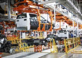 Ford recontrata ingenieros tras detectar fallos de la inteligencia artificial en controles de calidad