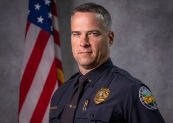 Ciudad con más venezolanos en EE.UU. nombra jefe policial con récord migratorio