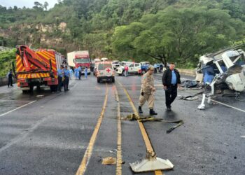 Cuatro policías permanecen en cuidados intensivos tras fatal accidente que dejo como saldo siete uniformados muertos