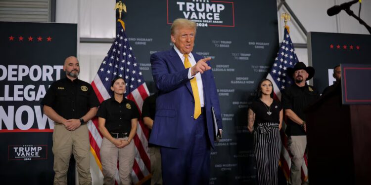 Gobierno de Trump amenaza con retirar la ciudadanía por fraude migratorio