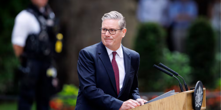 Keir Starmer anuncia su renuncia como primer ministro del Reino Unido tras creciente presión política