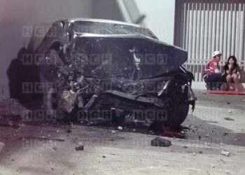 Pareja sobrevive a aparatoso choque en bulevar Fuerzas Armadas | Móvil Emergencia TGU